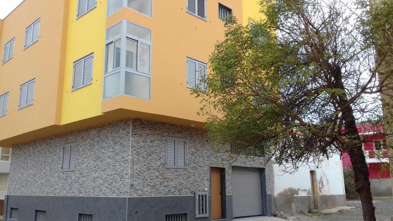 Private Apartament Celestina & Carlos Mindelo Ngoại thất bức ảnh